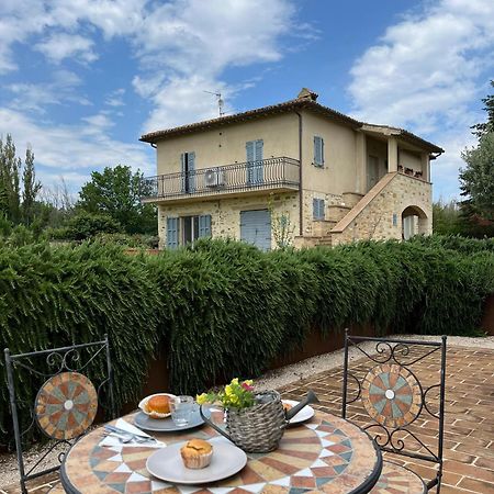 Agriturismo Qui E Ora Беванья Экстерьер фото